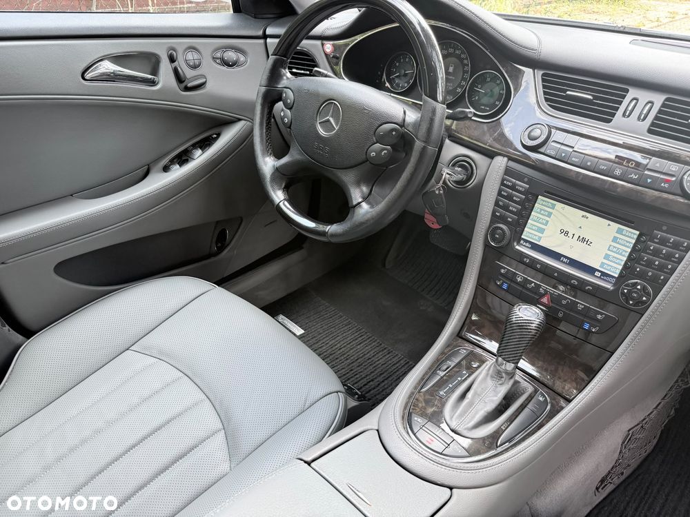 Mercedes-Benz CLS - 22
