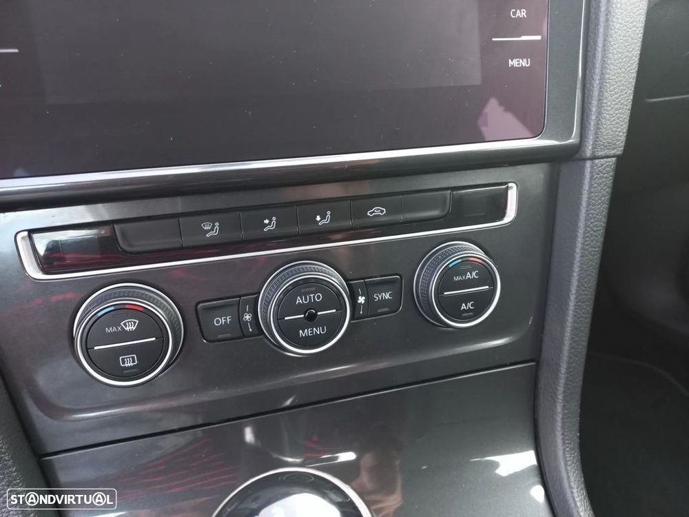 VW Golf 1.6 TDI Confortline - 14