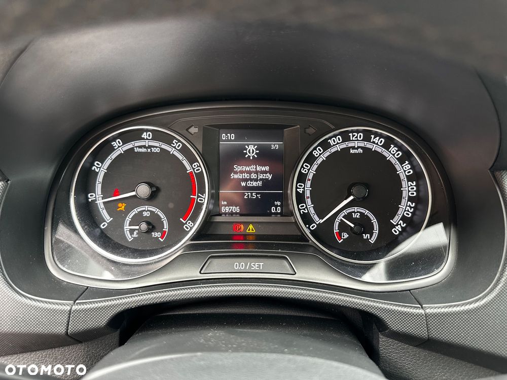 Skoda Fabia 1.0 Style Color - 22