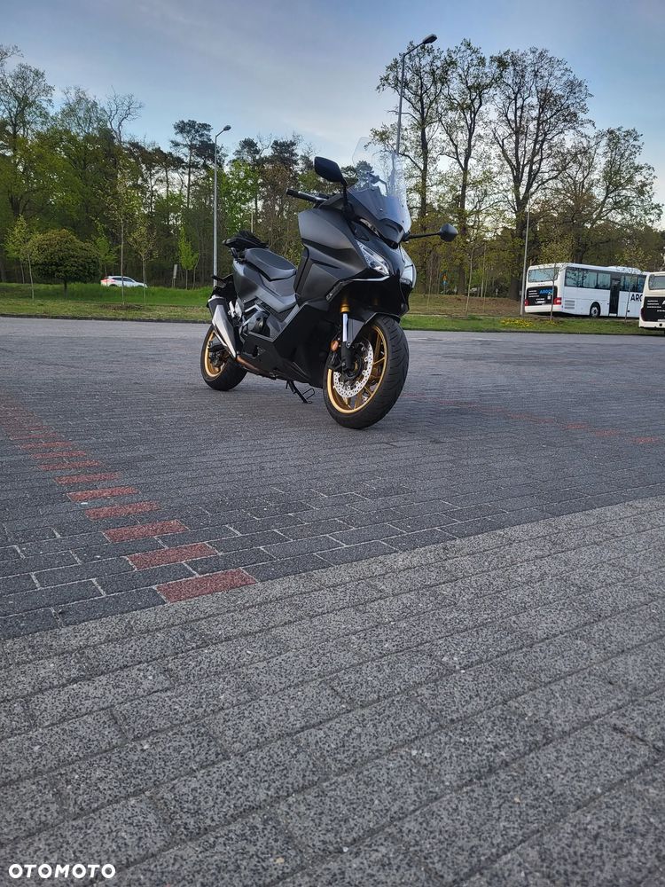 Honda NSS - 2