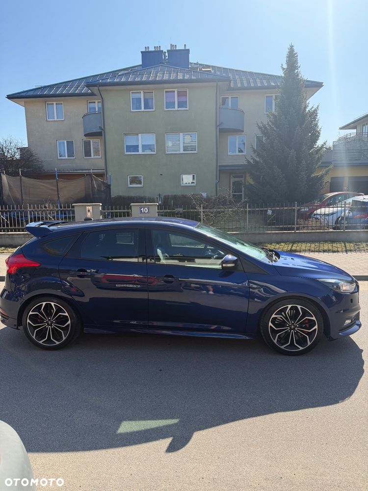 Ford Focus ST - 6