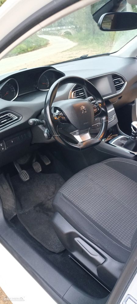 Peugeot 308 SW 1.5 BlueHDi Allure - 3