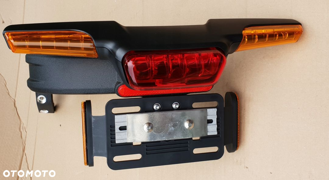 Harley Davidson FXDR FXDRS 114 Mocowanie Tablicy Kierunkowskazy lampa tylna - 2