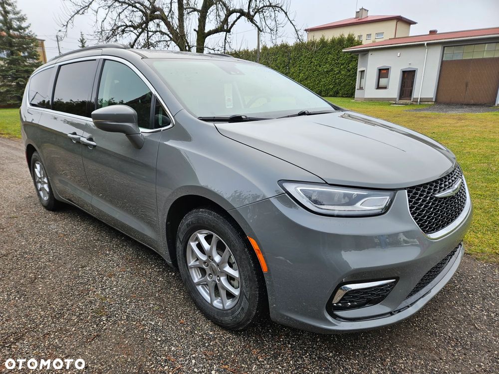 Chrysler Pacifica - 5