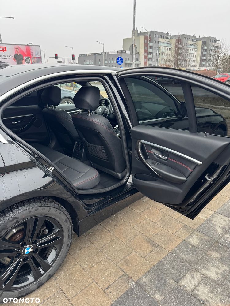 BMW Seria 3 330i xDrive Edition Luxury Line Purity - 10