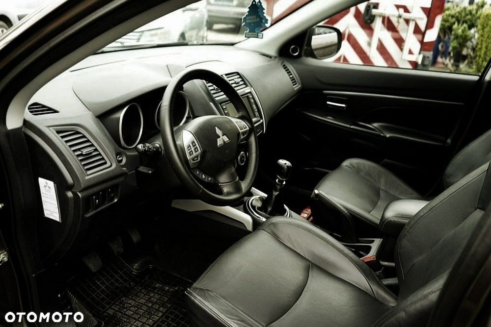Mitsubishi ASX - 16