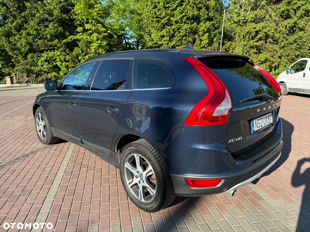 Volvo XC 60 2.4D AWD Momentum - 6