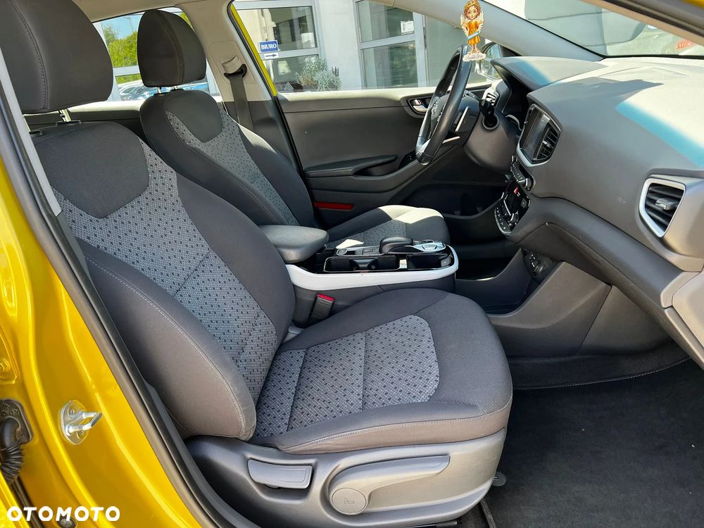 Hyundai IONIQ Style - 18
