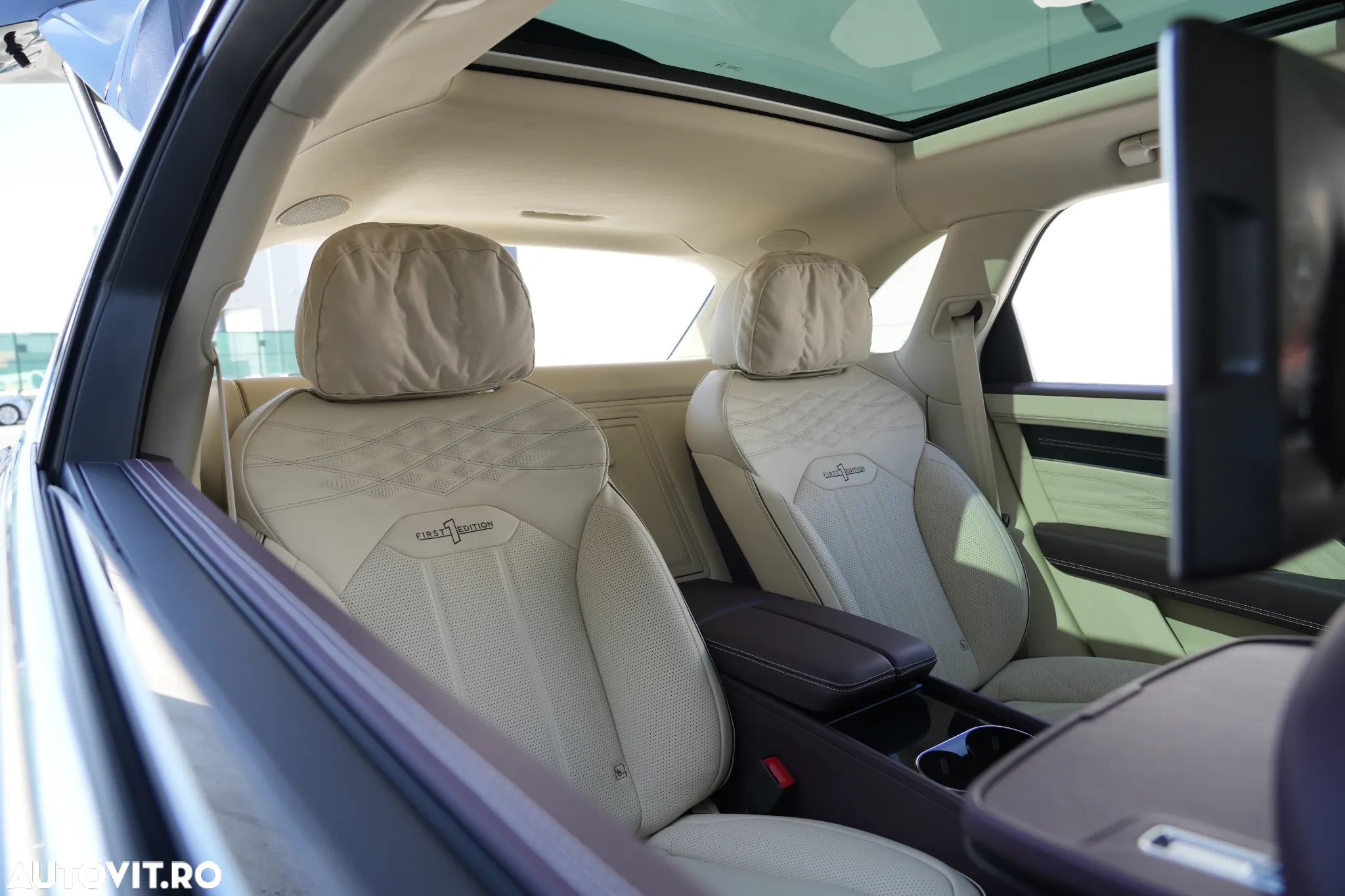 Bentley Bentayga - 9