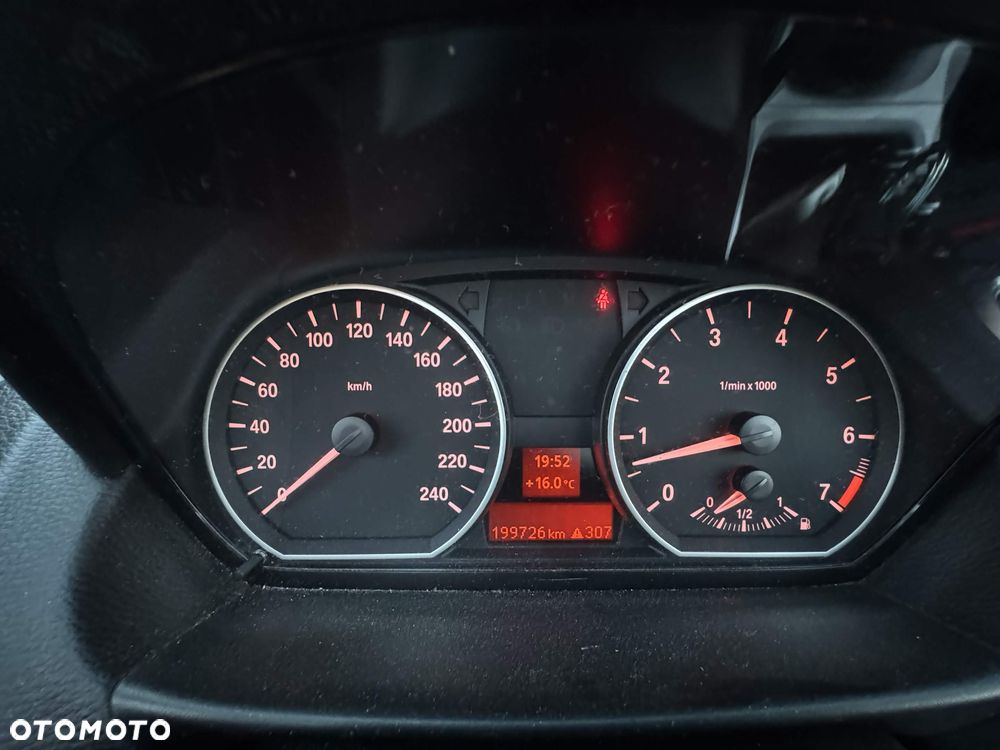 BMW Seria 1 118i - 21