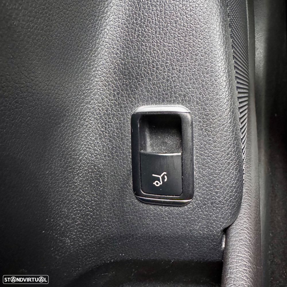 Mercedes-Benz GLA 180 d Style - 24