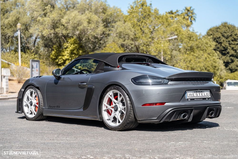 Porsche 718 Spyder RS - 2