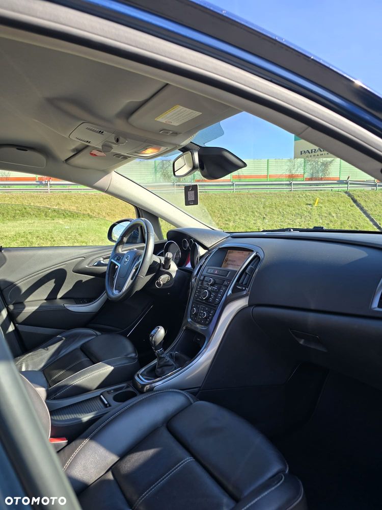 Opel Astra 1.4 T Cosmo - 7