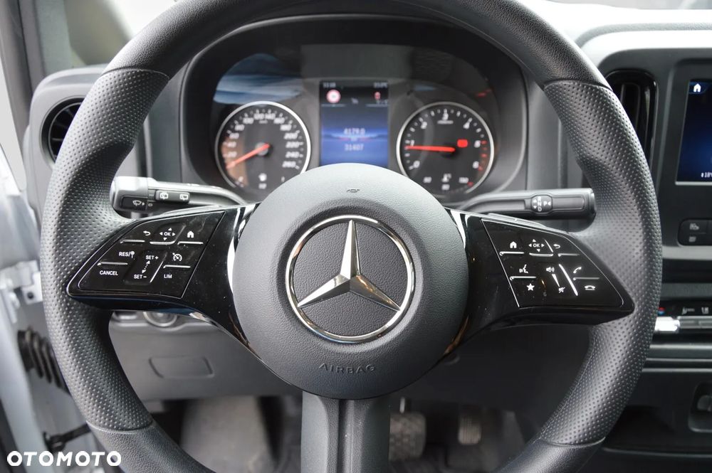 Mercedes-Benz Vito - 15