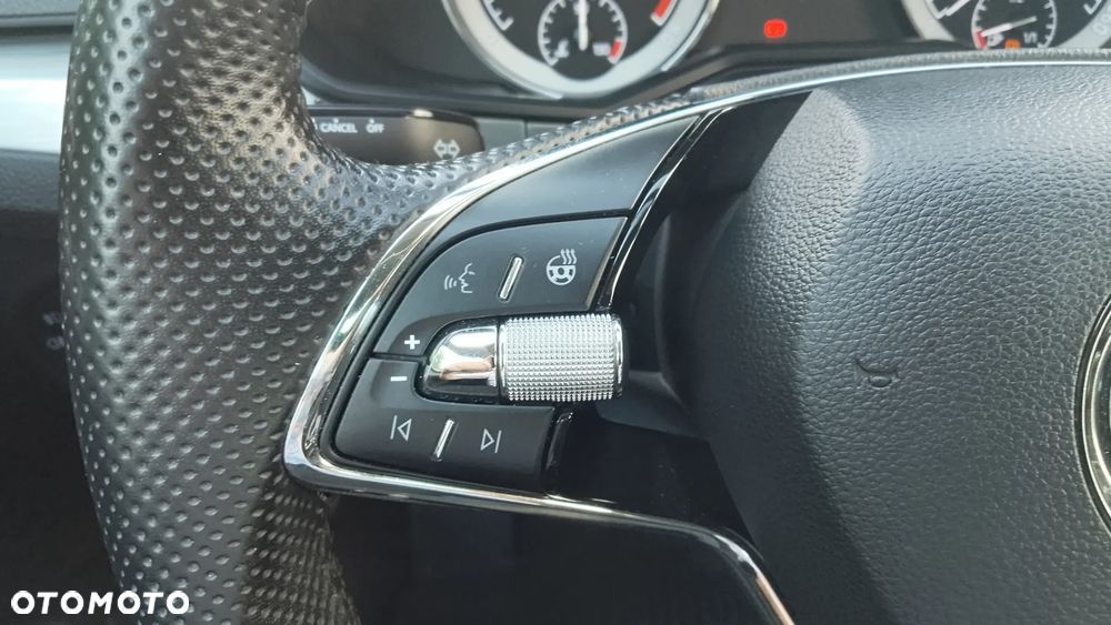 Skoda Superb 2.0 TSI Ambition DSG - 21