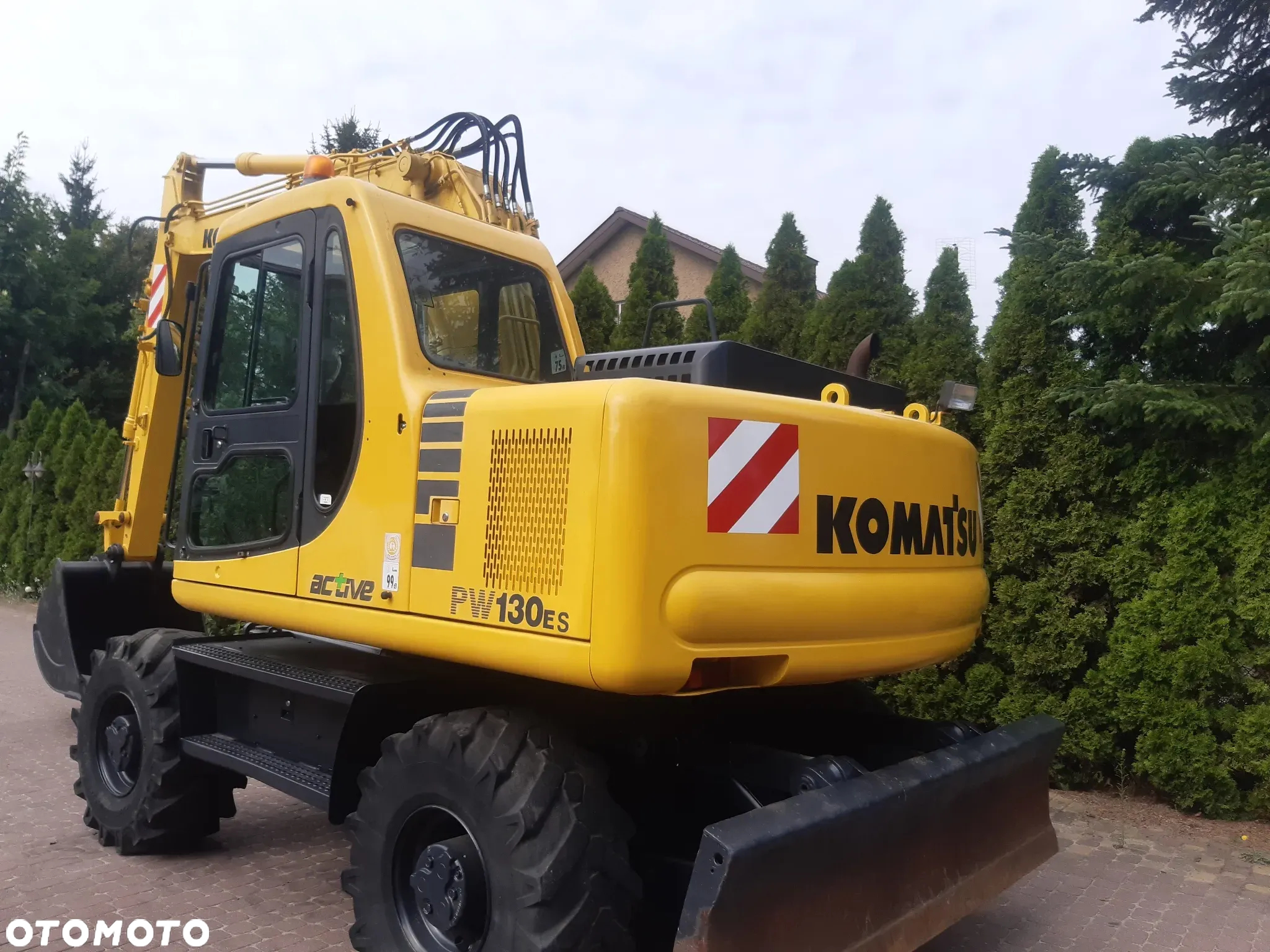 Komatsu PW 130 ES - 3
