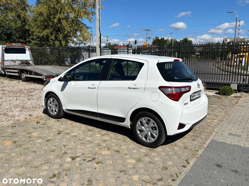 Toyota Yaris 1.0 VVT-i - 11