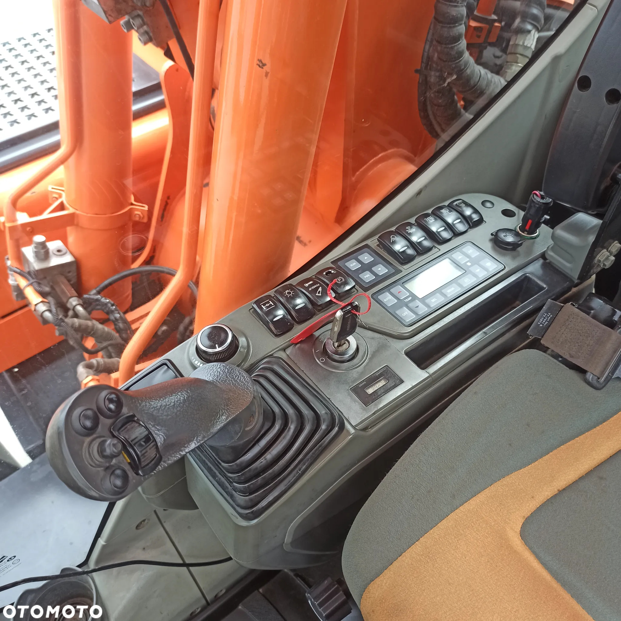 Doosan DX 140 W - 25