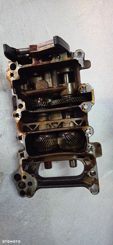 Pompa oleju Audi A4 B6 2.0 ALT - 3