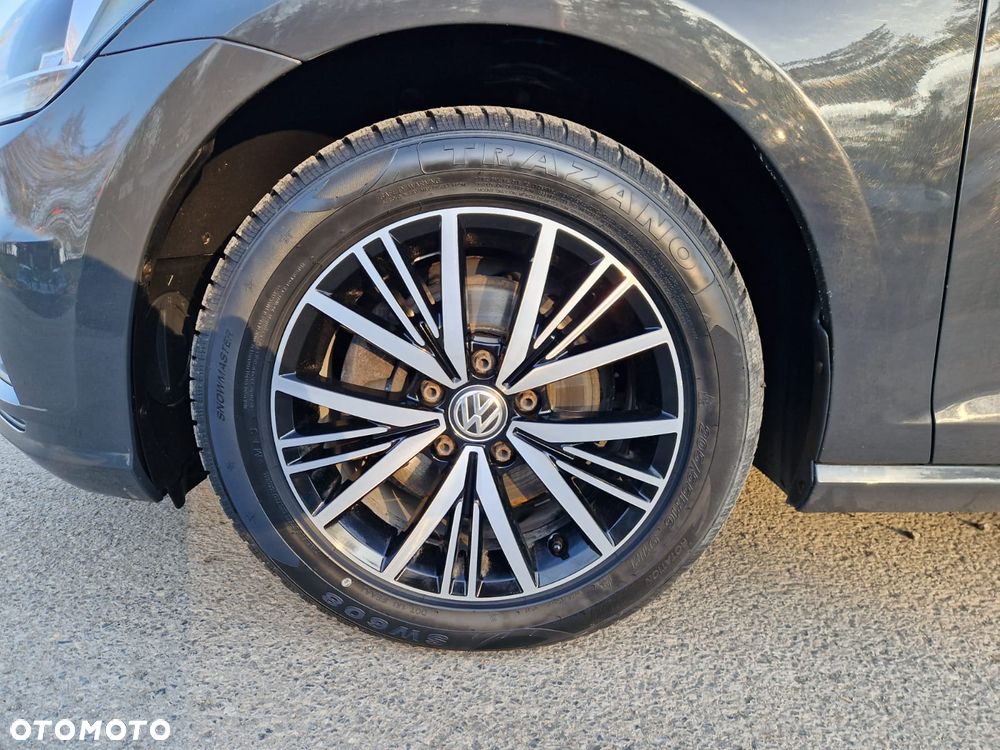 Volkswagen Golf - 36