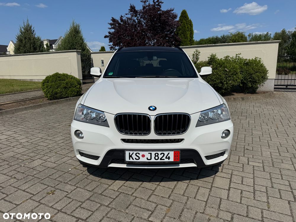 BMW X3 xDrive28i Sport-Aut - 4