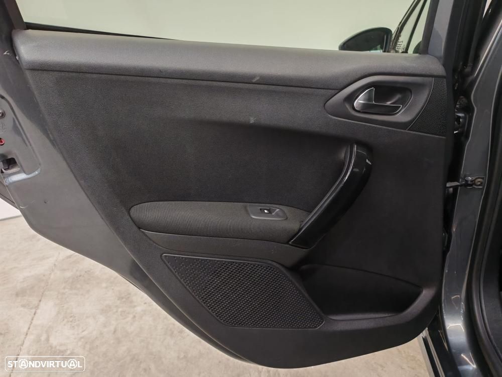 Peugeot 208 1.6 BlueHDi Style - 21
