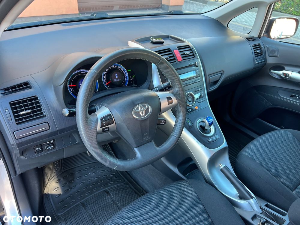 Toyota Auris 1.8 HSD Luna - 24