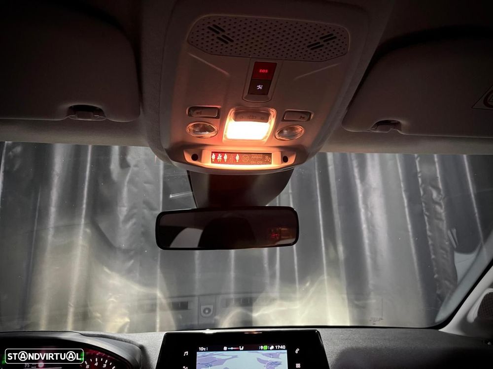 Peugeot 208 1.2 PureTech Active - 19