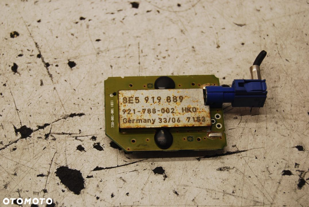 WZMACNIACZ MODUŁ GPS 8E5919889 AUDI A4 B6 A6 C6 - 1