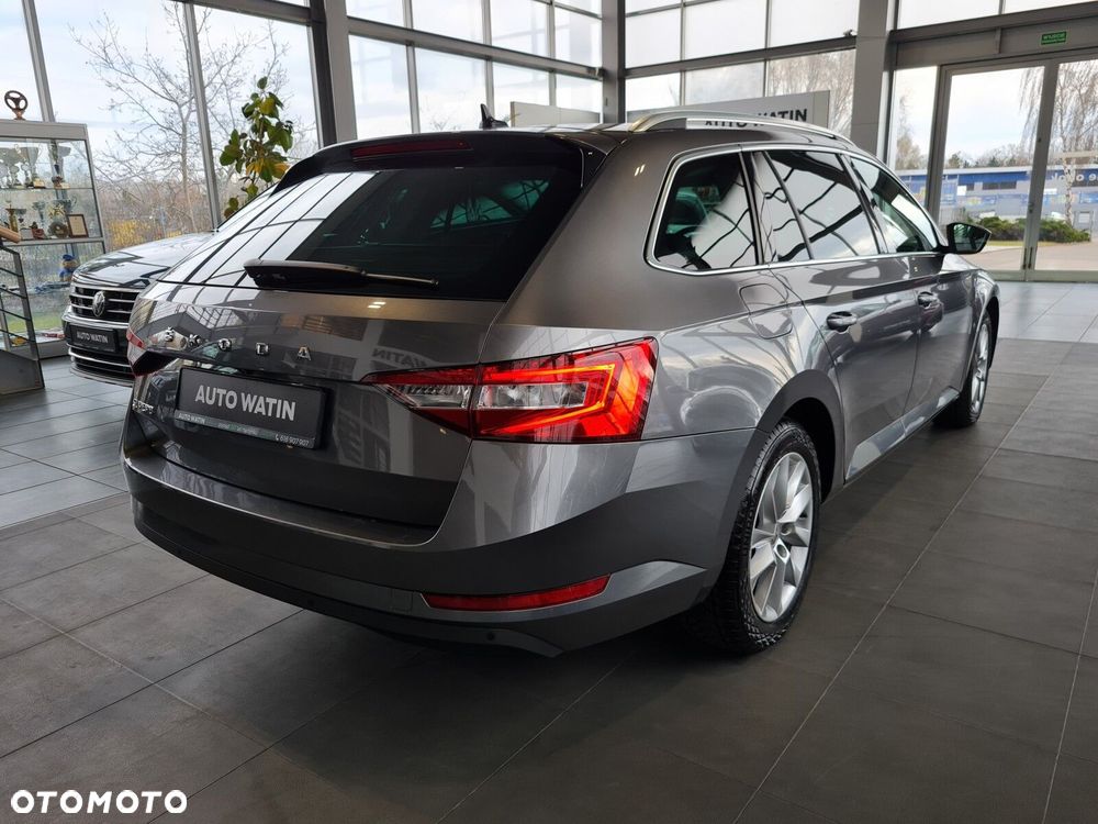 Skoda Superb 2.0 TDI SCR Ambition DSG - 4