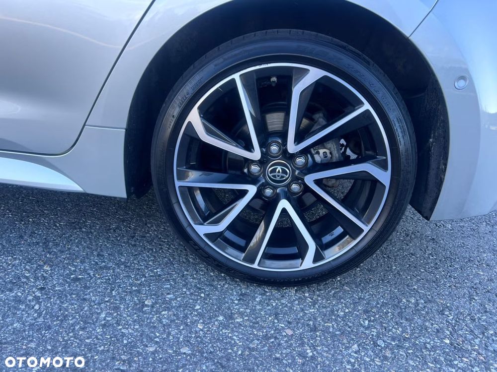 Toyota Corolla 2.0 Hybrid Executive - 26