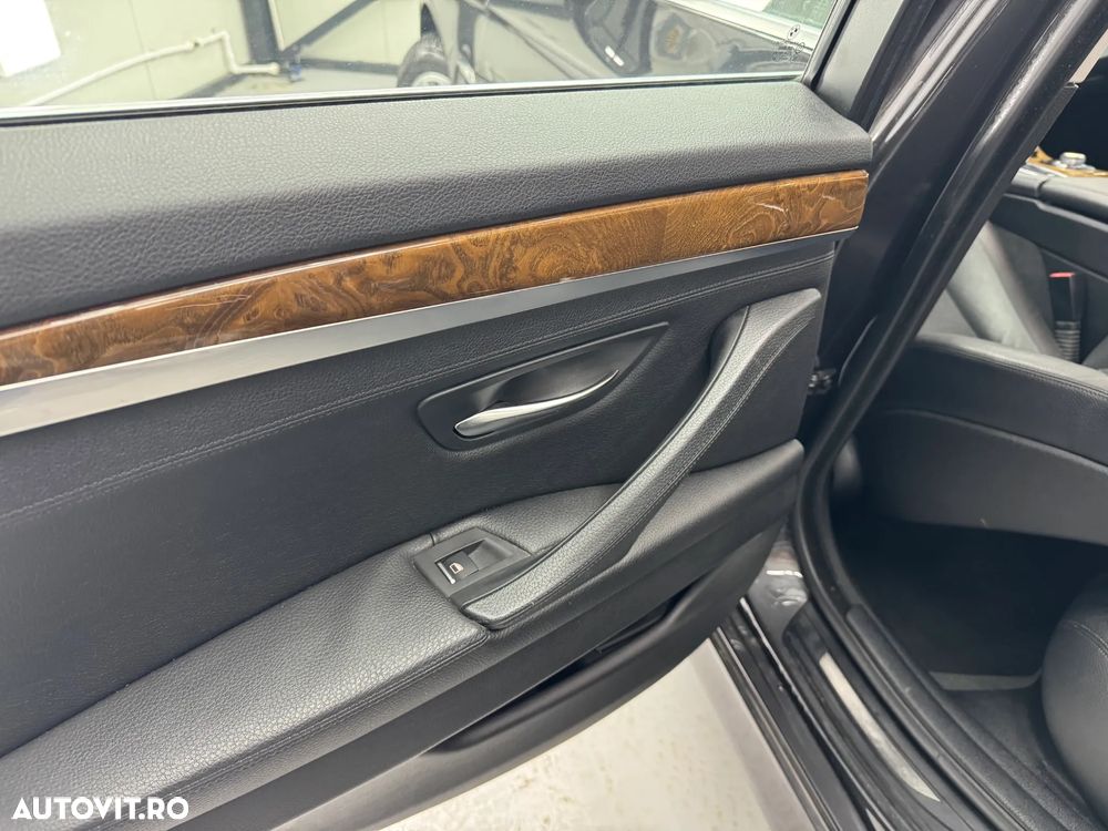 BMW Seria 5 520d Aut. - 17