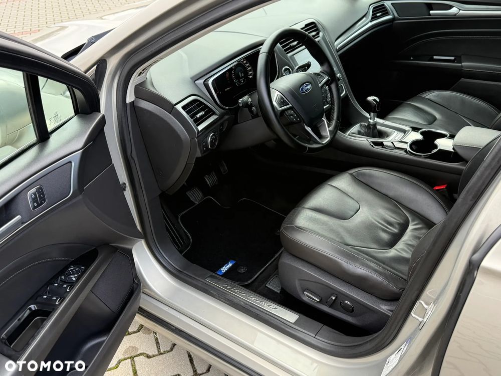 Ford Mondeo 2.0 TDCi Titanium - 22