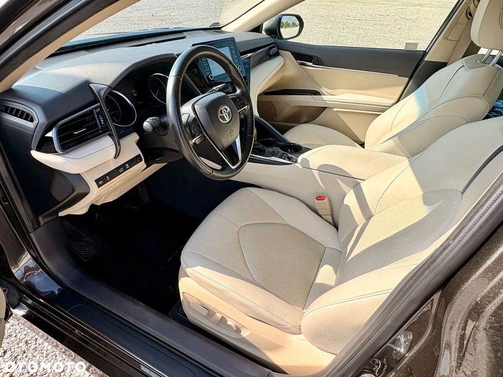 Toyota Camry 2.5 Hybrid Prestige CVT - 20