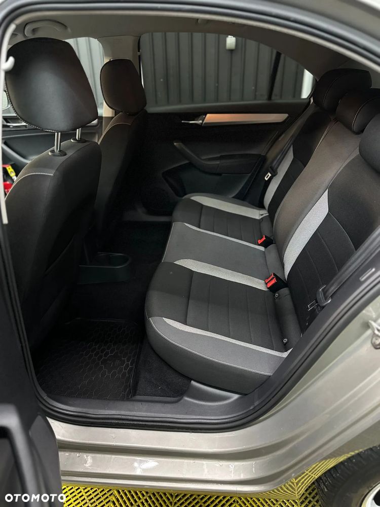 Skoda RAPID 1.0 TSI Ambition - 9