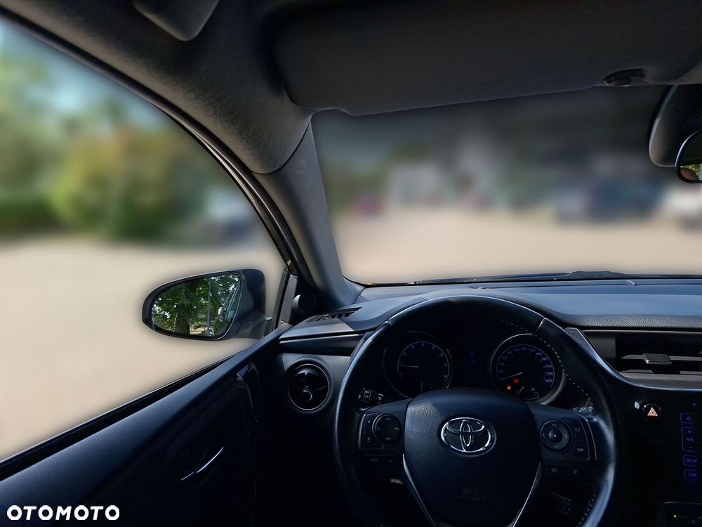 Toyota Auris - 27