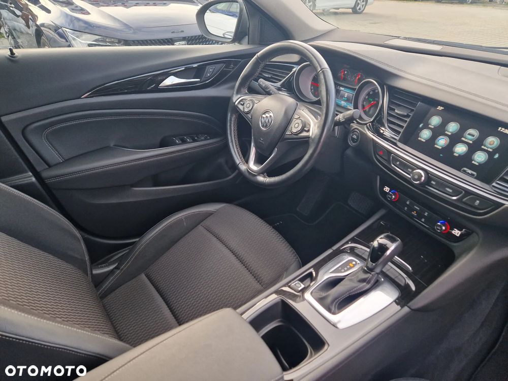 Opel Insignia - 32