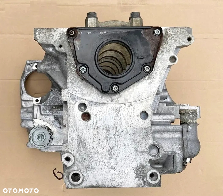 BLOK SILNIKA 2.5 TDI AXD AXE VW T5 TRANSPORTER CARAVELLE MULTIVAN 070103021F - 8