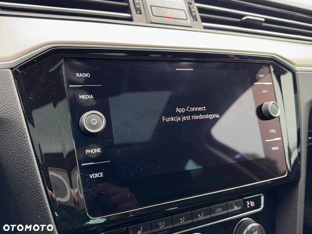 Volkswagen Passat 2.0 TSI Elegance DSG - 27