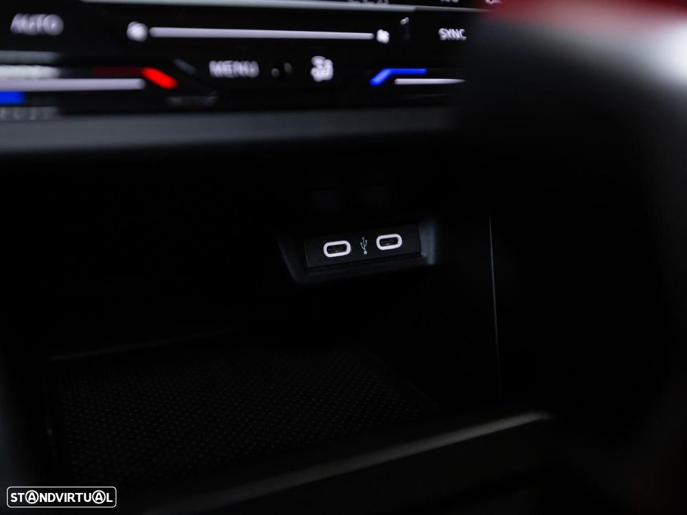 VW Polo 2.0 TSI DSG GTI - 25