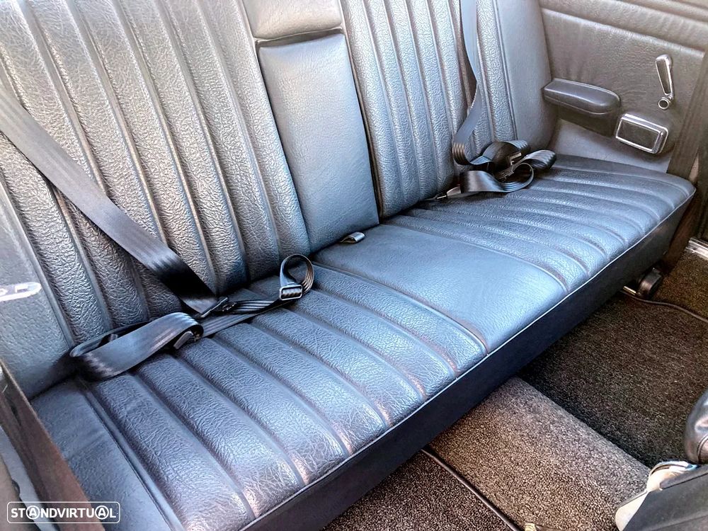 Mercedes-Benz 250 - 28