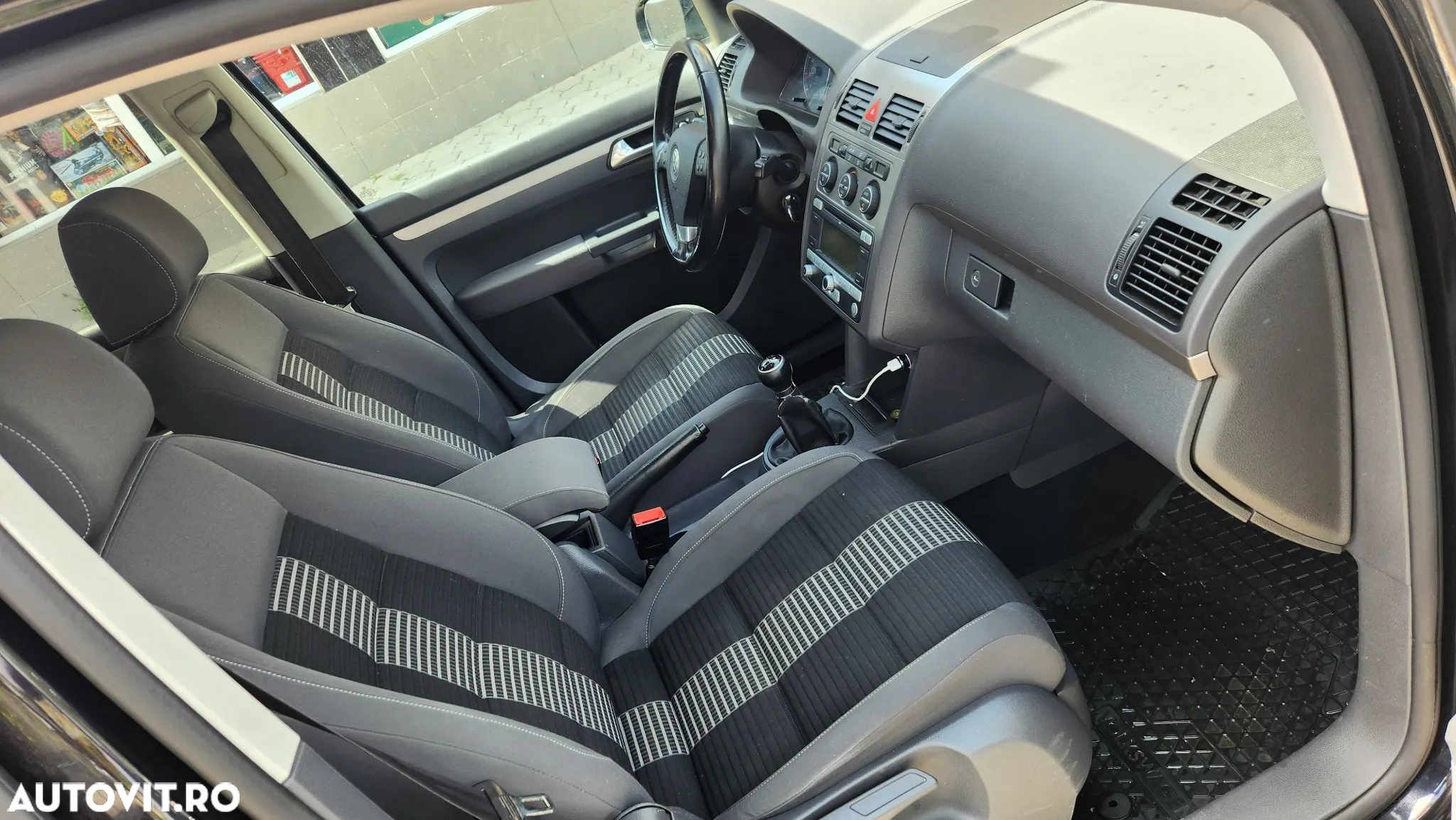 Volkswagen Touran 1.4 TSI United - 8