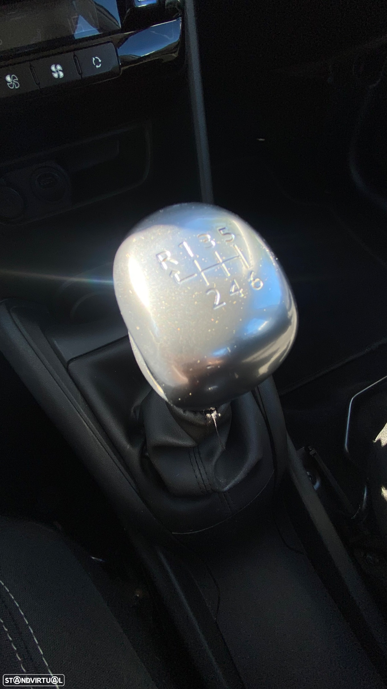 Peugeot 208 1.2 PureTech Allure - 52
