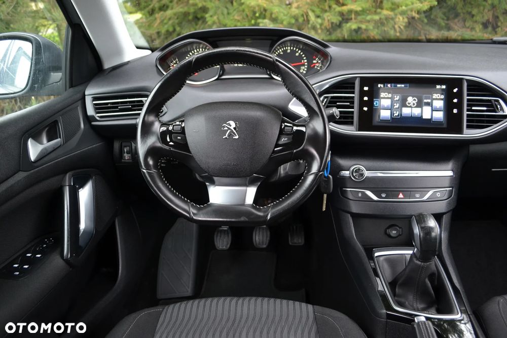 Peugeot 308 - 17