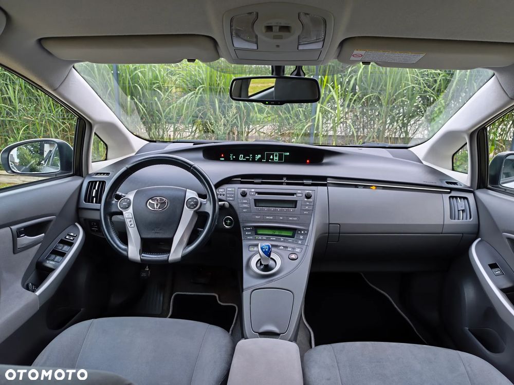 Toyota Prius - 5