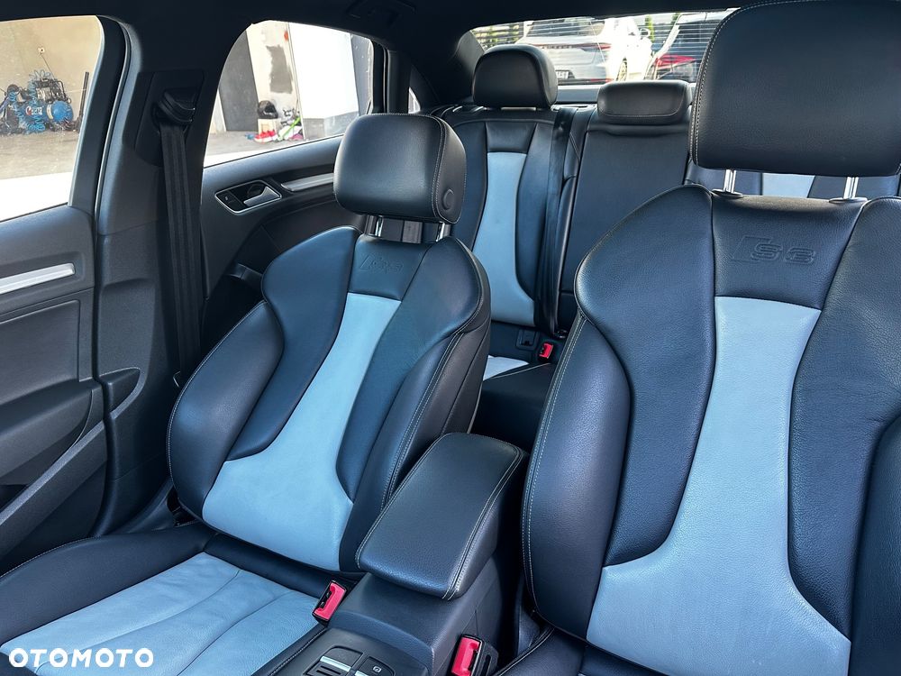 Audi S3 S tronic - 29