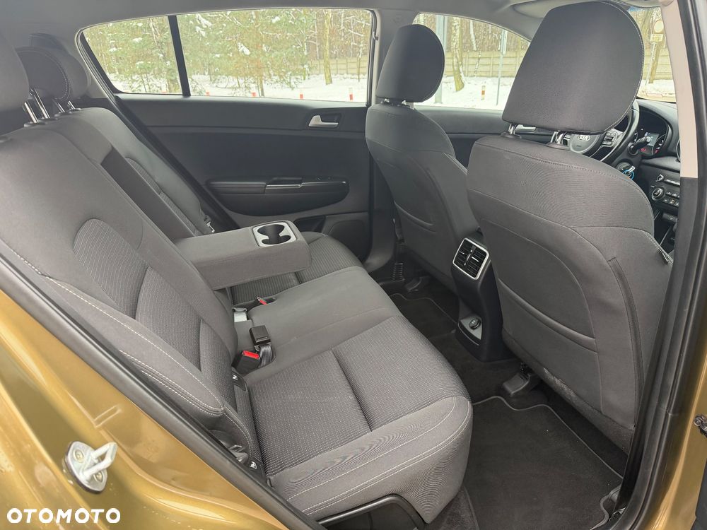 Kia Sportage 2,0 CRDI 2WD ISG Spirit - 14