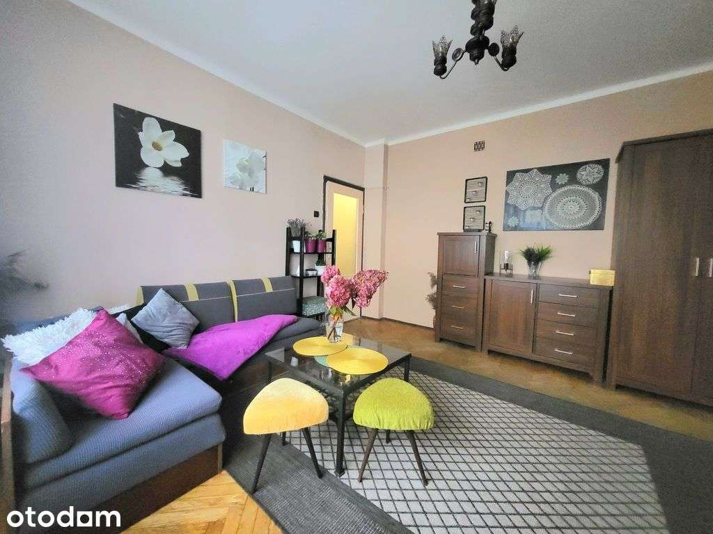 * 3 pokoje do wejścia * * atrakcyjna lokalizacja *