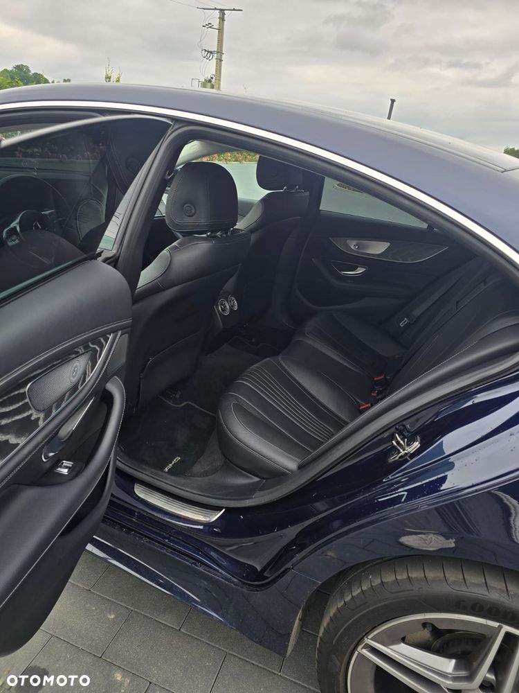 Mercedes-Benz CLS 400 d 4-Matic AMG - 12