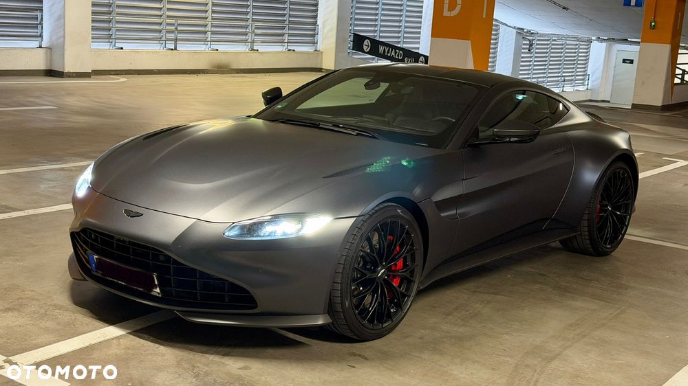 Aston Martin V8 Vantage - 5